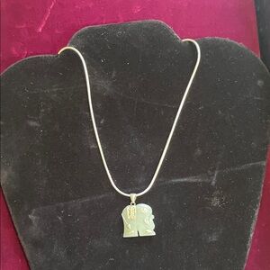 Elegant Avon sterling Silver Jade elephant necklace